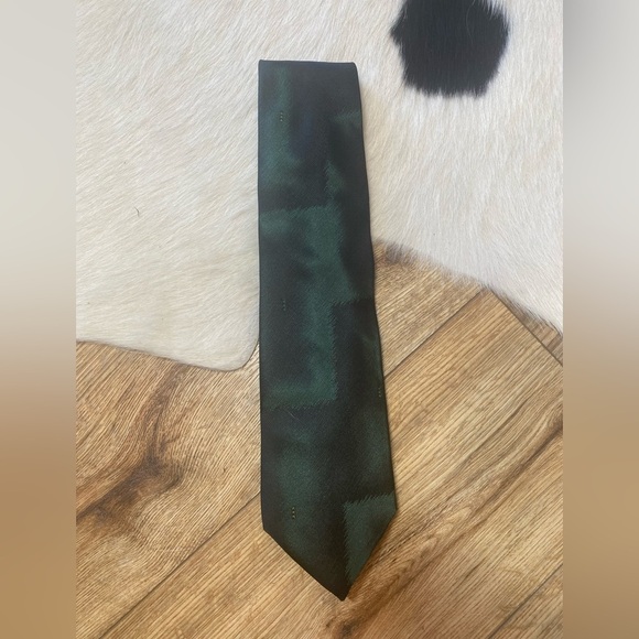 Dolce & Gabbana silk tie with a subtle jacquard pattern
